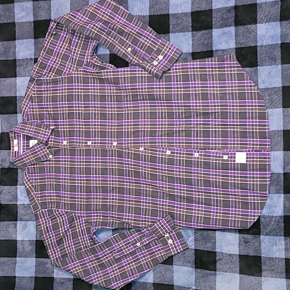 Peter Millar. Premium button-up.  Crispy. Worn a few times.  Men's size Medium